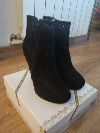 Botines Mellisa tacón plataforma negros talla 37