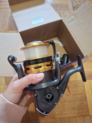 Carrete de pesca Daiwa Joinus 5000