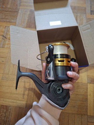 Carrete de pesca Daiwa Joinus 5000
