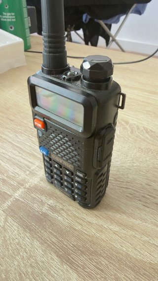 Walkie Talkie eSYNIC UV-5R Doble