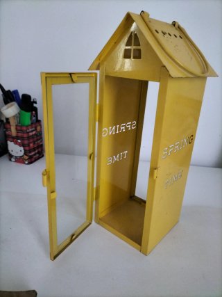 Farol decorativo casa amarillo metal