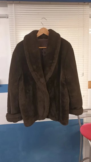 Elegante abrigo visón sintético Fanuch