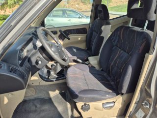 Nissan Terrano II 2001