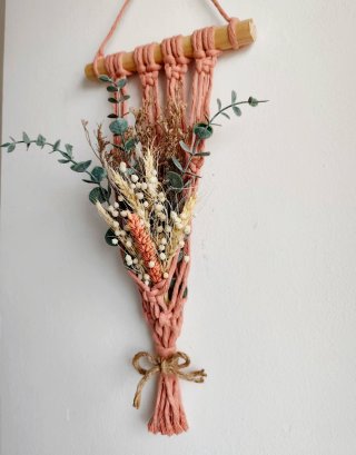 Tapiz 16x40 Macramé Flores Secas Rosa