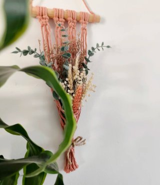 Tapiz 16x40 Macramé Flores Secas Rosa