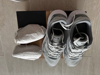 Zapatillas Fila Heroics II Mujer Gris/Plata