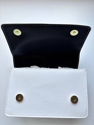 Bolso blanco acolchado con doble cadena