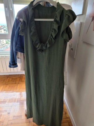 Vestido verde con volantes