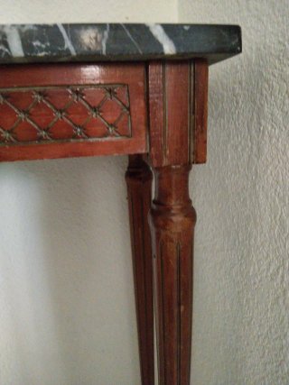 Mesa recibidor mármol y madera