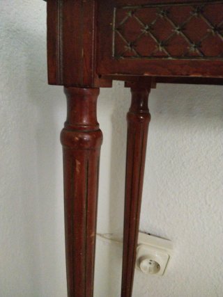 Mesa recibidor mármol y madera