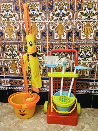 Fregona infantil con cubo y carrito