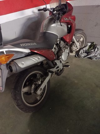 Honda Varadero 125 Adventure Roja/Plata