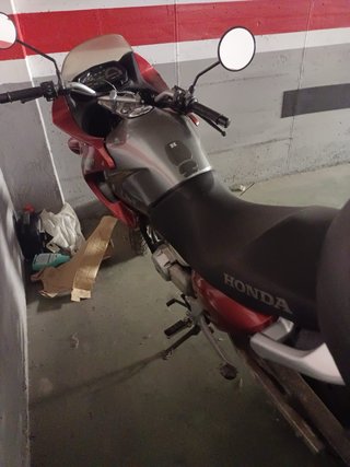 Honda Varadero 125 Adventure Roja/Plata
