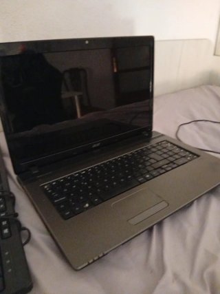 Portátil Acer Negro + Teclado USB
