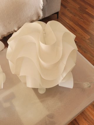 Lámparas colgantes blancas de papel