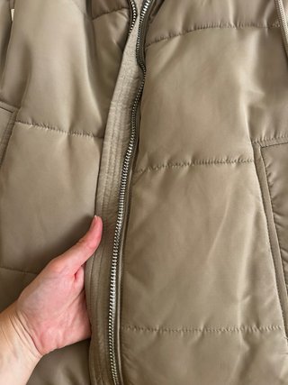 Chaleco largo beige Stradivarius