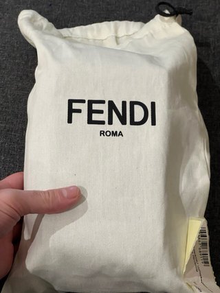 Bolso Fendi Pack Piel Negro/Morado Nuevo