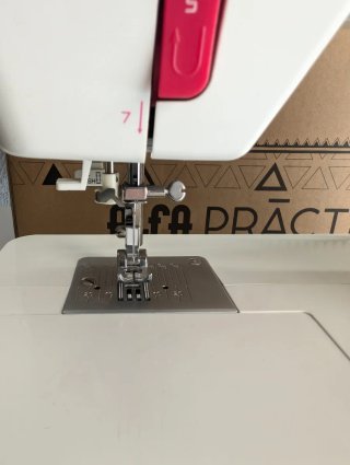 Máquina de coser Alfa Pràctik 9
