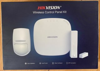 TV Samsung 32", Fire Stick y Alarma Hikvision