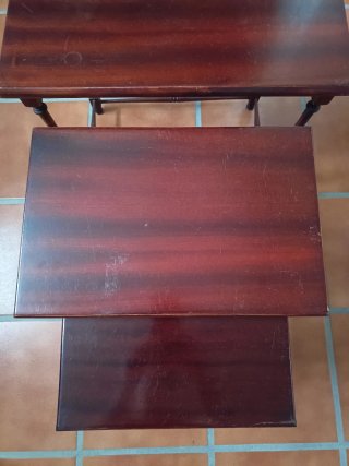 Juego mesas auxiliares madera antiguas