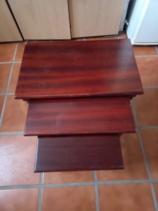 Juego mesas auxiliares madera antiguas