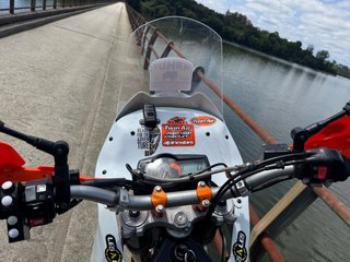 KTM 690 Enduro con Kit Rally Adventure