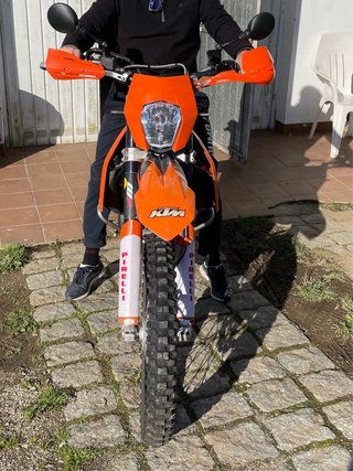 KTM 690 Enduro con Kit Rally Adventure