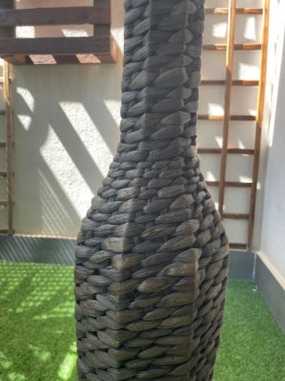 Jarrón alto de mimbre Ikea