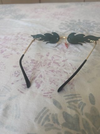 Gafas de sol con diseño de llamas