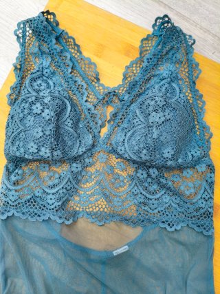 Body encaje azul verdoso talla M