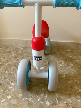 Bicicleta equilibrio/corre pasillo Chicco 4 ruedas
