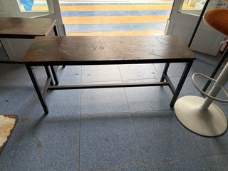 Banco de madera y metal 2 bancos a 20€ cada uno