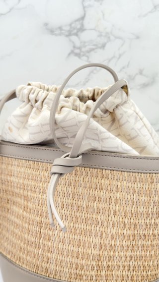Bolso bucket Naulover PP y rafia