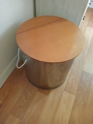 Cubo-mesita Almacenaje Metal y Madera