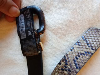 Cinturón piel serpiente hebilla dorada
