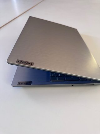 Lenovo IdeaPad 3 15ADAD05 Plata