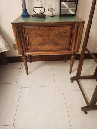 Cassettiera anni '50 in legno
