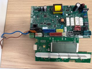 Placa electrónica y display caldera Saunier Duval.