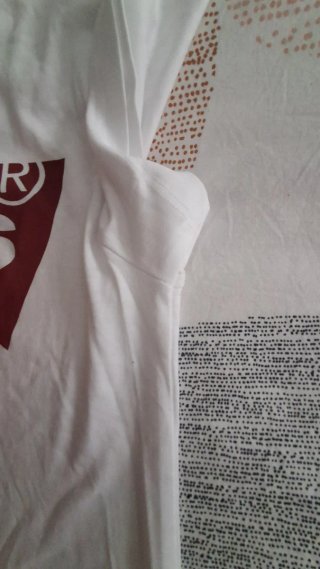 Camiseta Levi's Blanca Logo Rojo