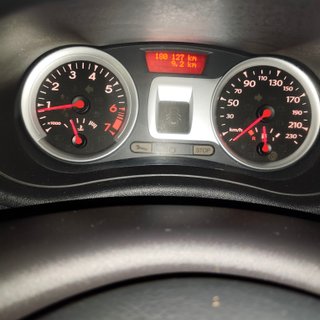 RENAULT CLIO 2011 1.2 GASOLINA 180.127 KILOMETROS