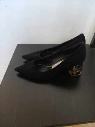 Zapatos Zara tacón bloque estampado