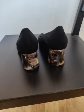 Zapatos Zara tacón bloque estampado