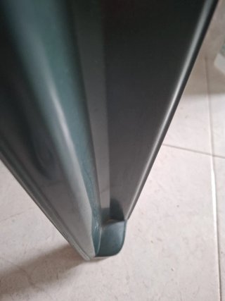 2 Sillas de plástico verde