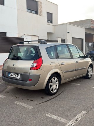 Renault Grand Scenic 2.0 150CV