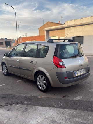 Renault Grand Scenic 2.0 150CV