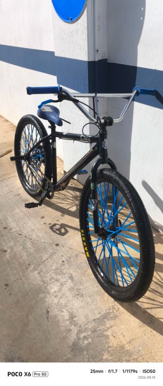 Bici Stunt Collective C2