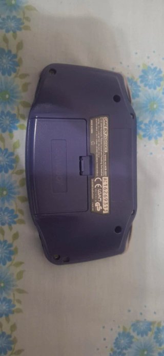 Nintendo Game Boy Advance Morado con funda
