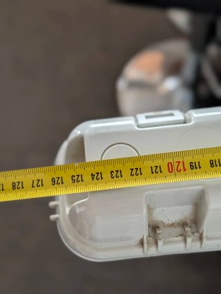 Plafón para lámpara fluorescente o LED