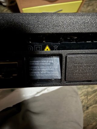 PS4 Slim 1TB + Mando Original y Cables