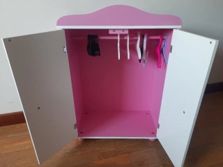 Armario de juguete + regalo